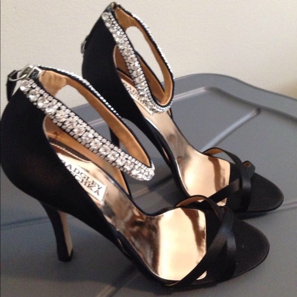 BNIB Badgely Mischka Decadence Pump Size 8.5 - Picture 2 of 5